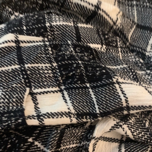 Lush Black and White Plaid Button Up Blouse - Picture 5 of 10